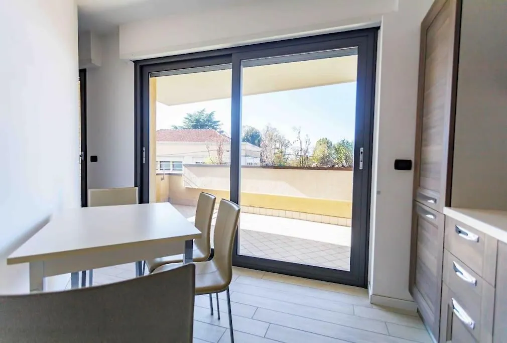 Suite With Terrace Busto Arsizio Διαμέρισμα